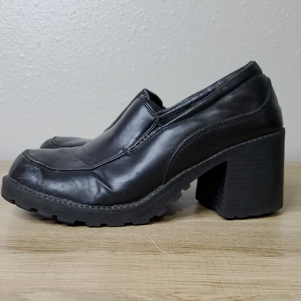 Route 66 Black Chunky Heel Platform Loafers Women's Size 9